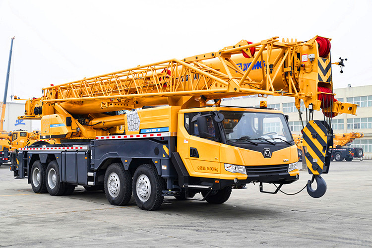 XCMG Official 85 Ton Telescopic Boom Truck Crane XCT85_M China New Crane Truck for Sale